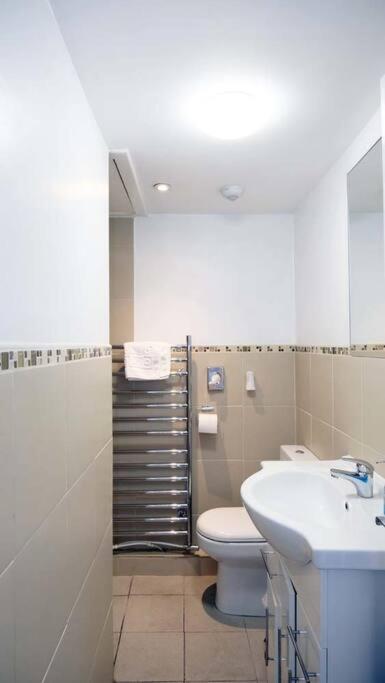 Seymour Townhouse By Serviced Living Liverpool Exteriér fotografie